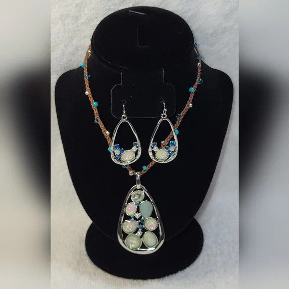 CATO Turquoise Opalescent Drop Necklace and Dangle Earrings Set / Pierced - Picture 1 of 5